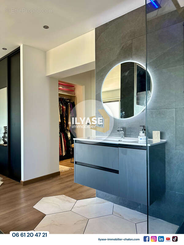 Appartement T4 avec vue unique  Centre-ville Chalon-sur-Saône  Spa  Balcon - photo 17