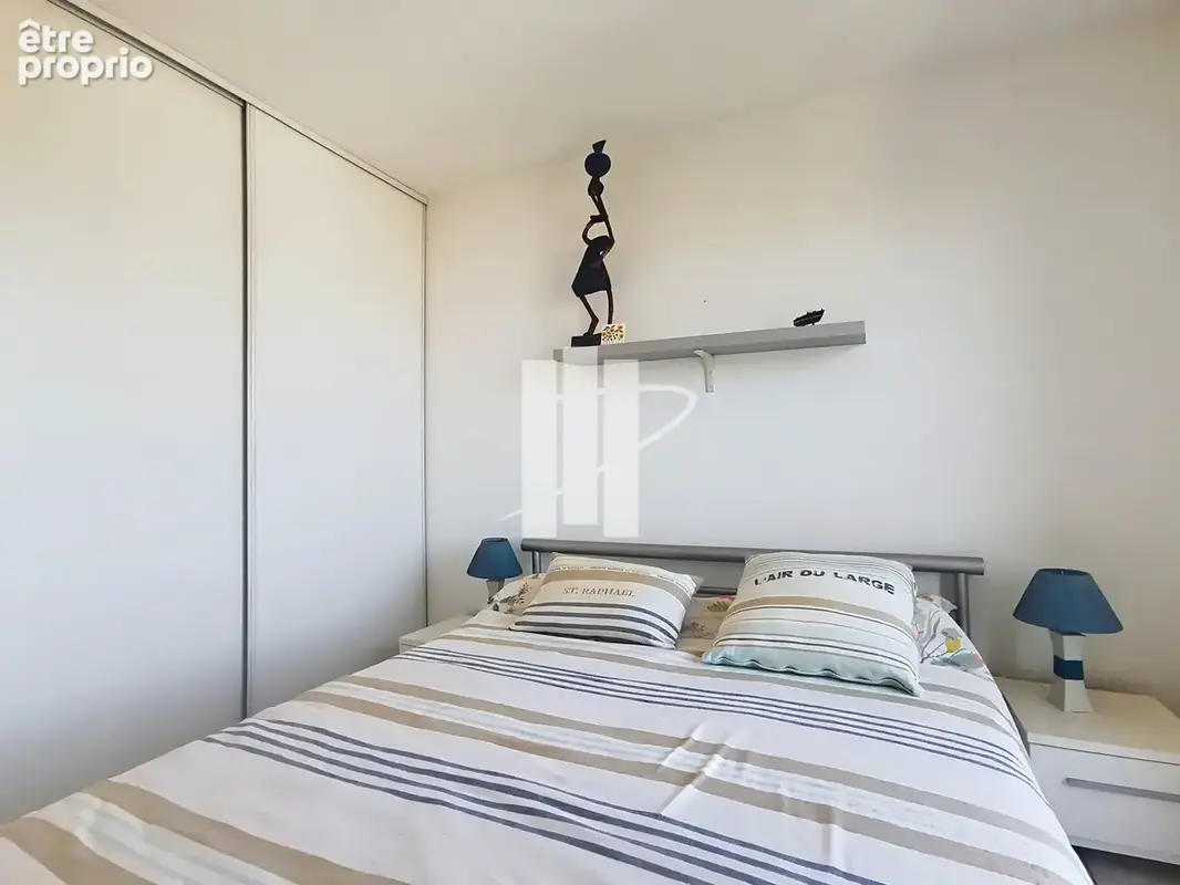 A vendre appartement 2 pieces dernier etage piscine parking et cave - photo 8
