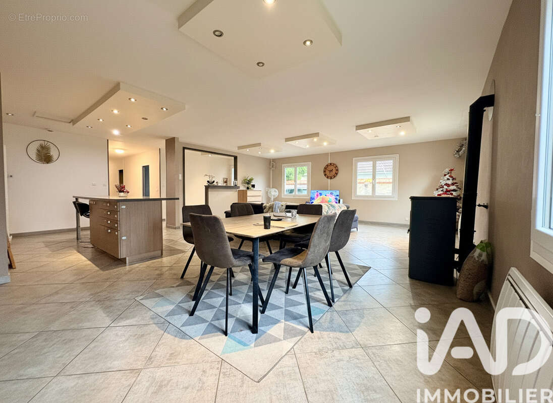 Photo 6 - Maison à SAINT-AMAND-MONTROND