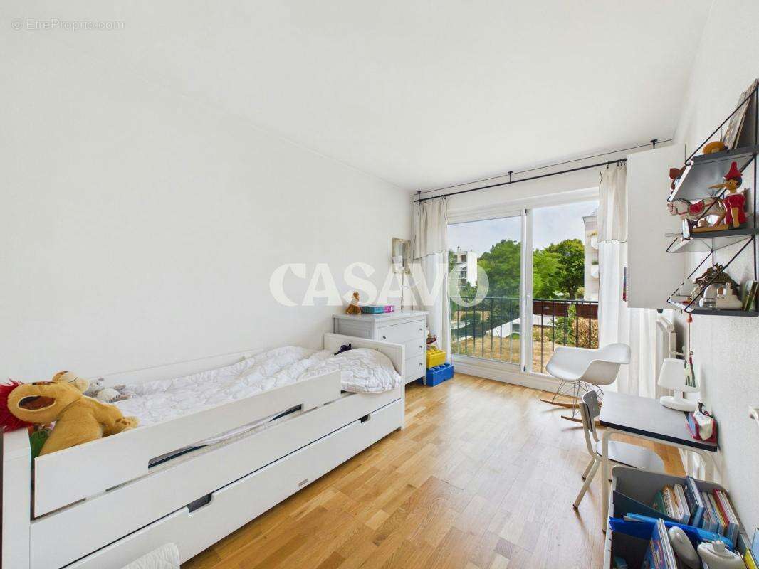Vente Appartement 5 pièces de 92m² - 92380 Garches - photo 10