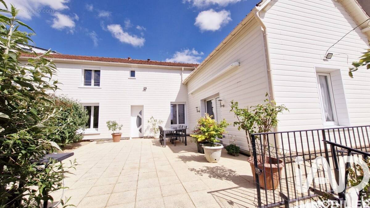 Photo 1 - Maison à CHARTRES