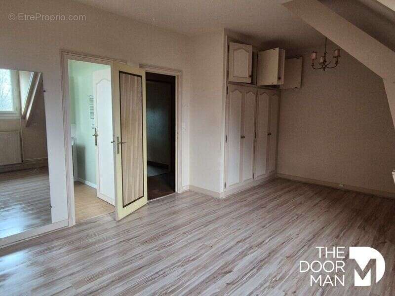 Maison à LE PERRAY-EN-YVELINES