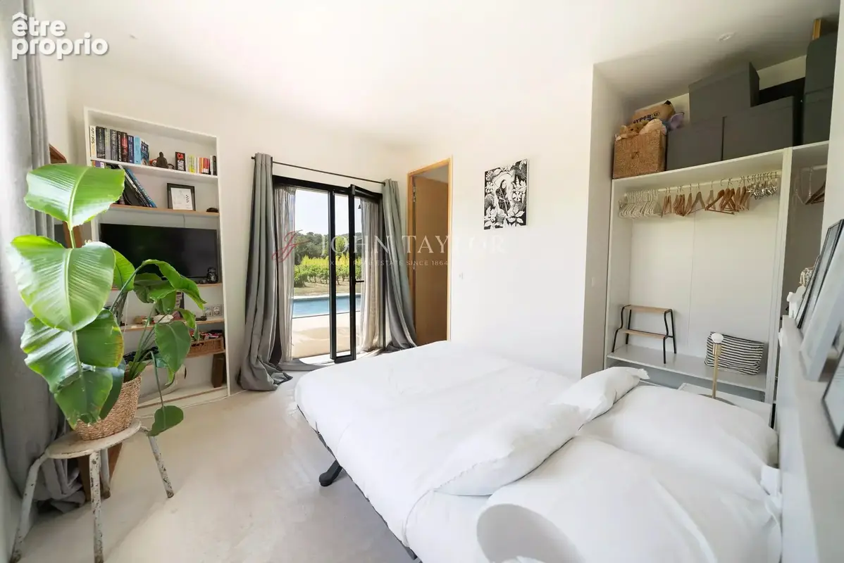 Superbe maison en pierre avec piscine à Vaugines - photo 20