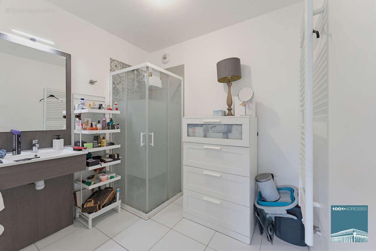 Appartement à PAREMPUYRE