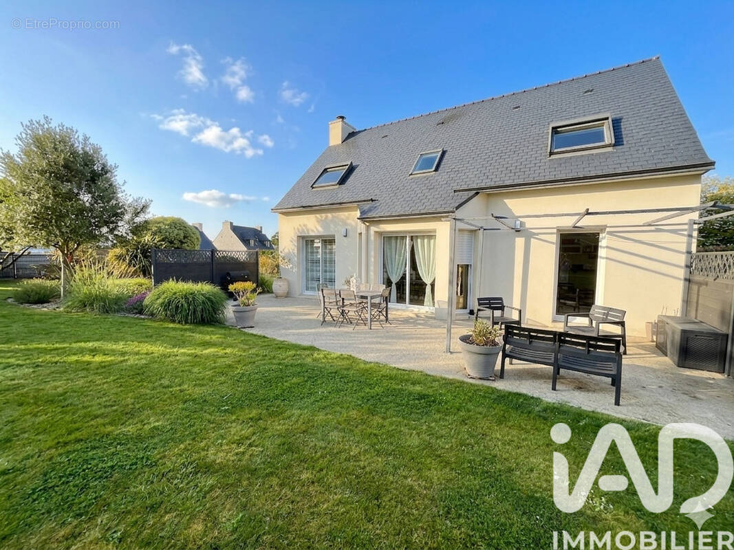Photo 1 - Maison à CLEDEN-POHER