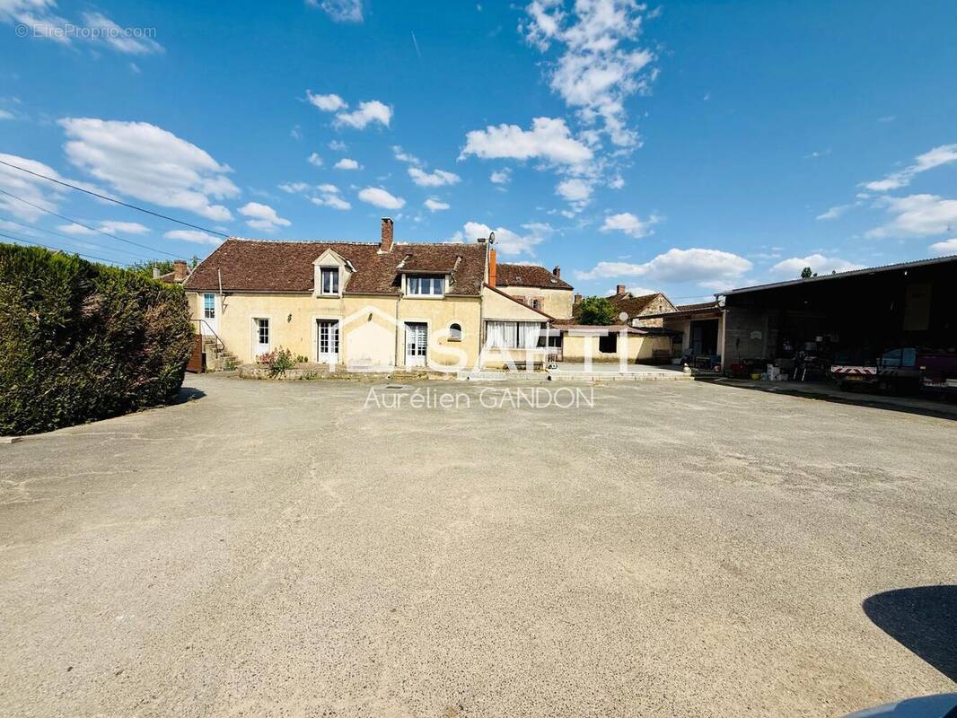 Photo 1 - Maison à THORIGNY-SUR-OREUSE
