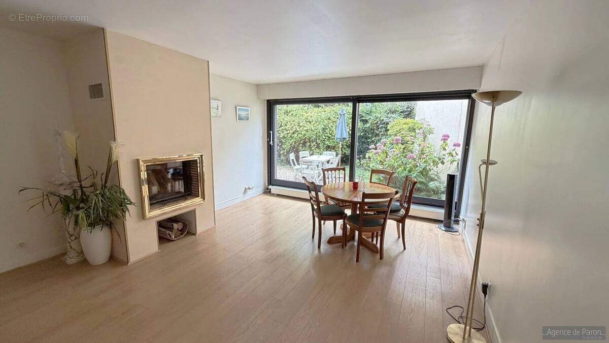 Appartement à VERRIERES-LE-BUISSON