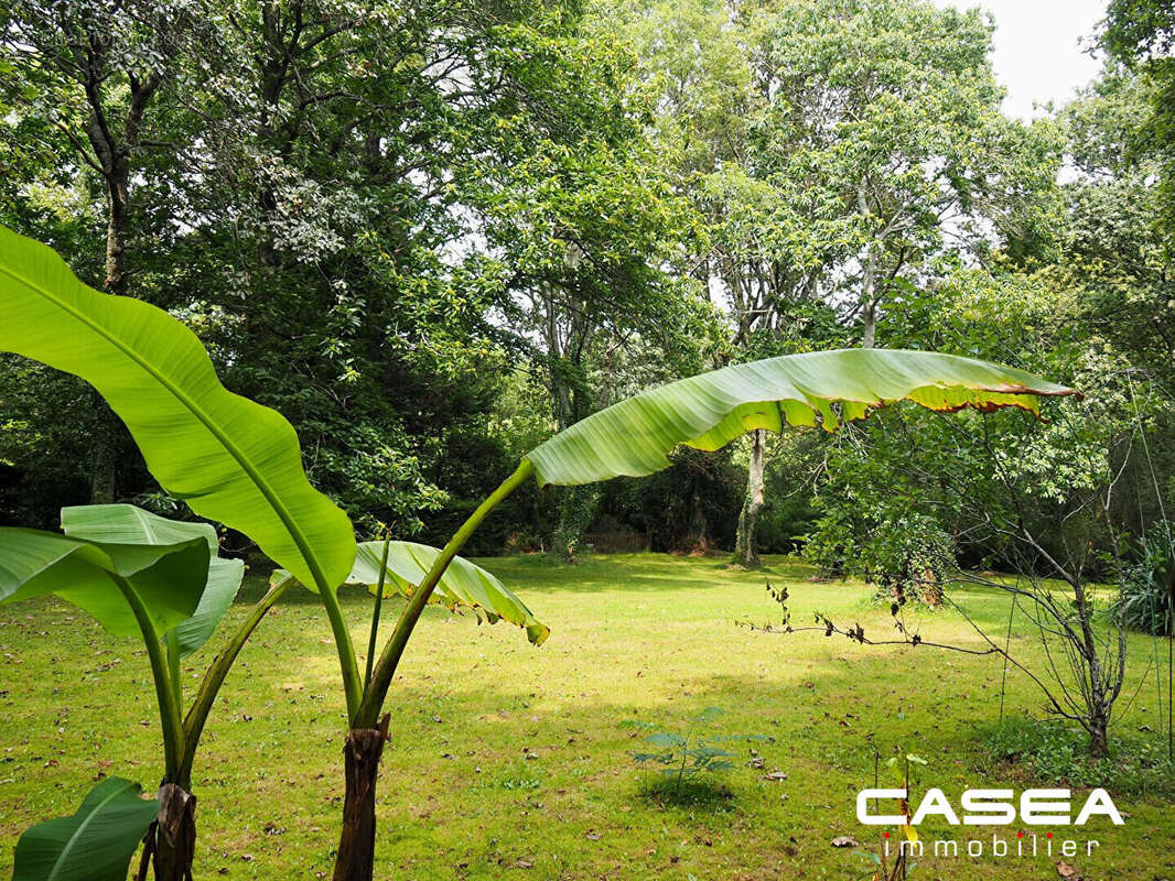 Terrain à FOUESNANT