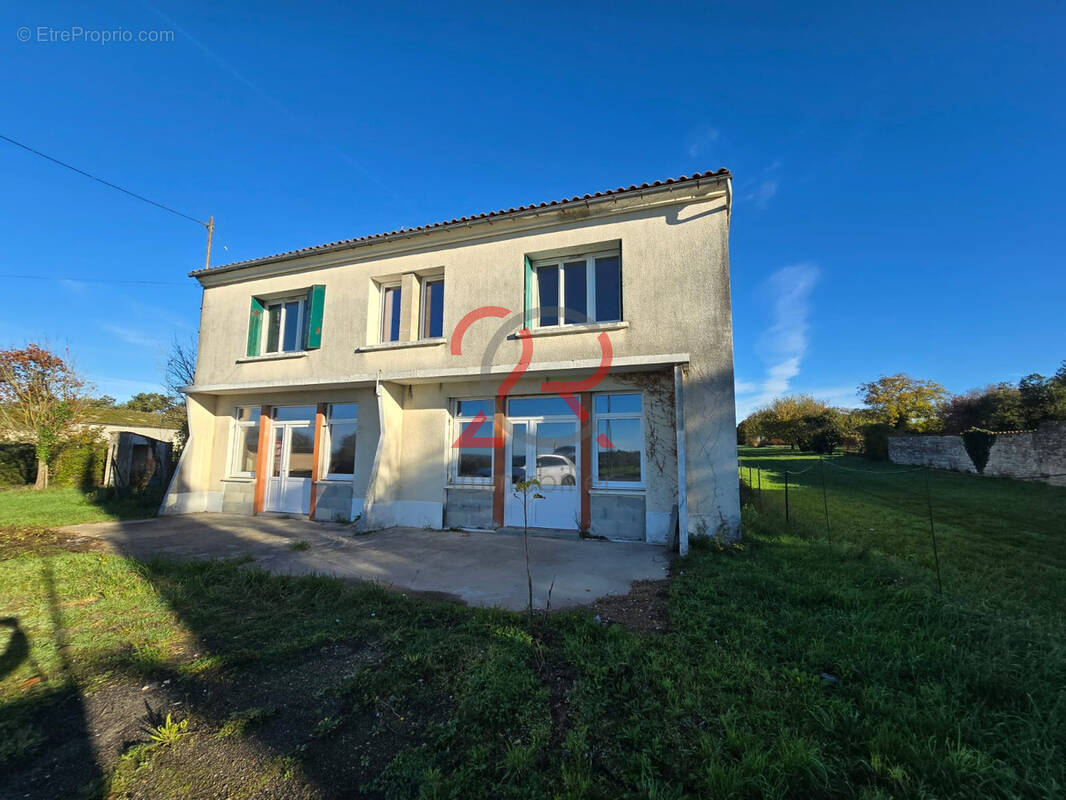 Autre à MOULIDARS