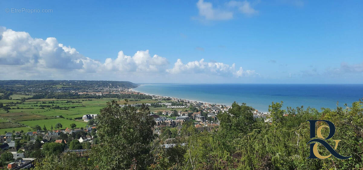 Appartement à DEAUVILLE