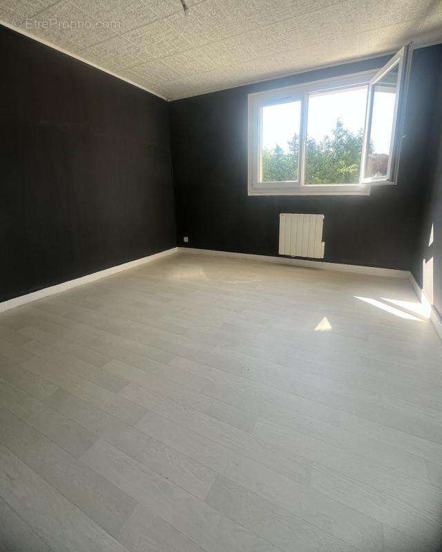 Appartement à VIC-LE-COMTE