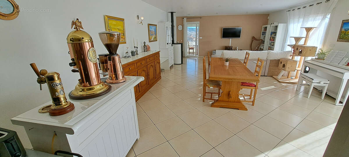 Maison à MONTREDON-DES-CORBIERES