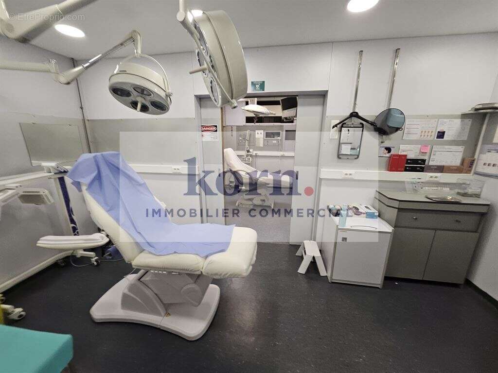 Commerce à PARIS-16E