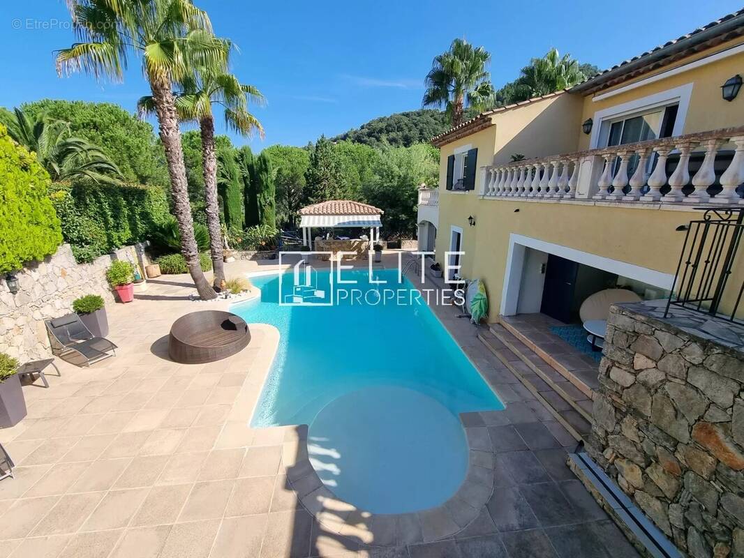 Maison à LES ADRETS-DE-L'ESTEREL