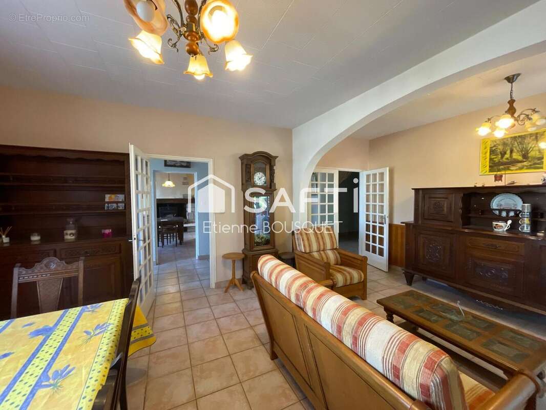 Maison 195 m² à Saint-Loubouer  - photo 3