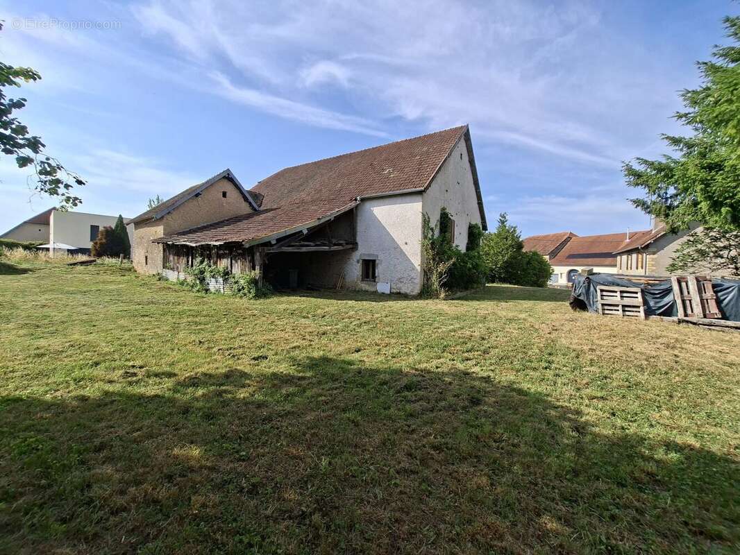 Maison 300 m² à Valleroy  - photo 4