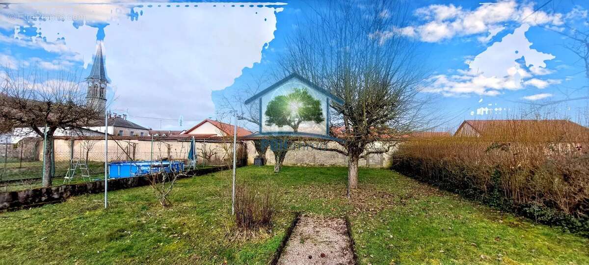 Maison à NOMEXY