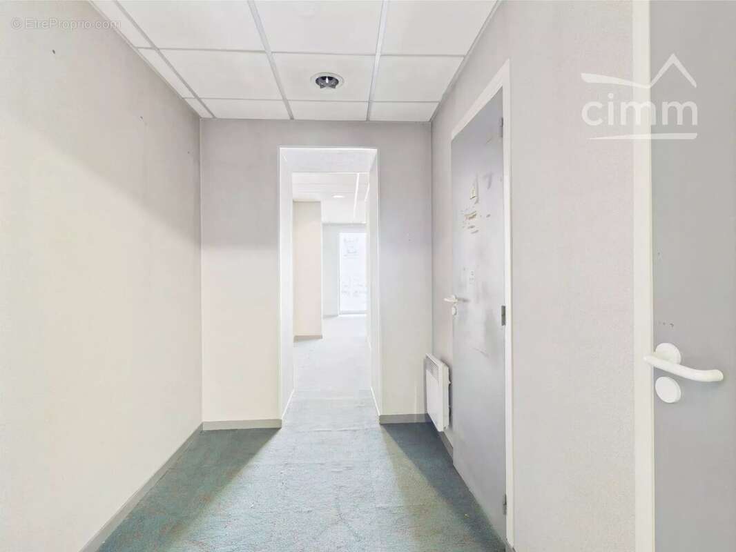 Commerce à SAINT-MARTIN-D&#039;HERES