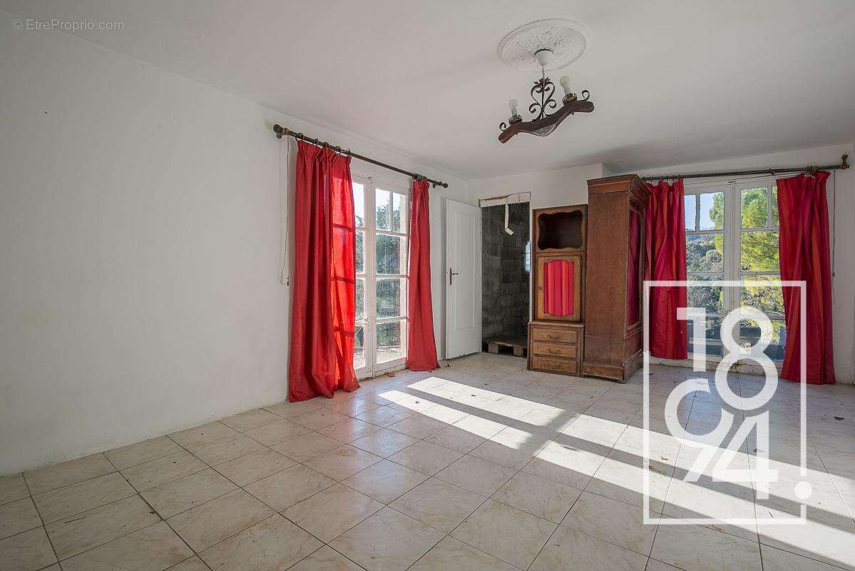 Maison à ROQUEVAIRE