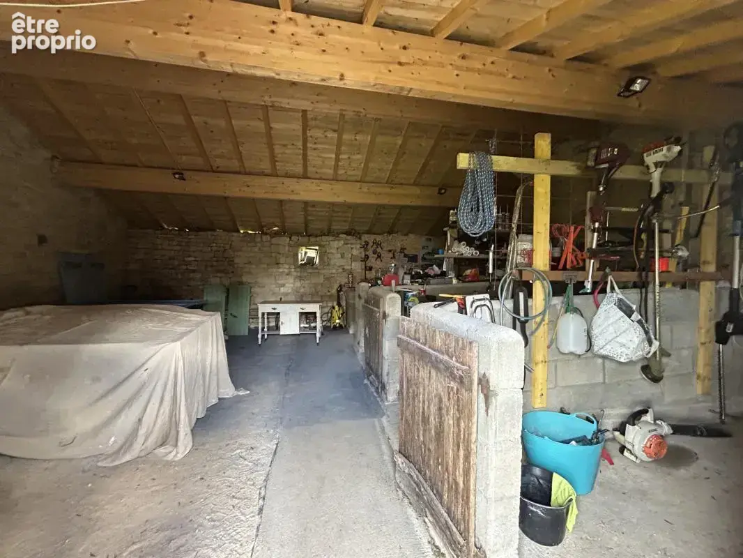 maison type longère 179m2 - terrain 1ha - garages et granges - photo 23