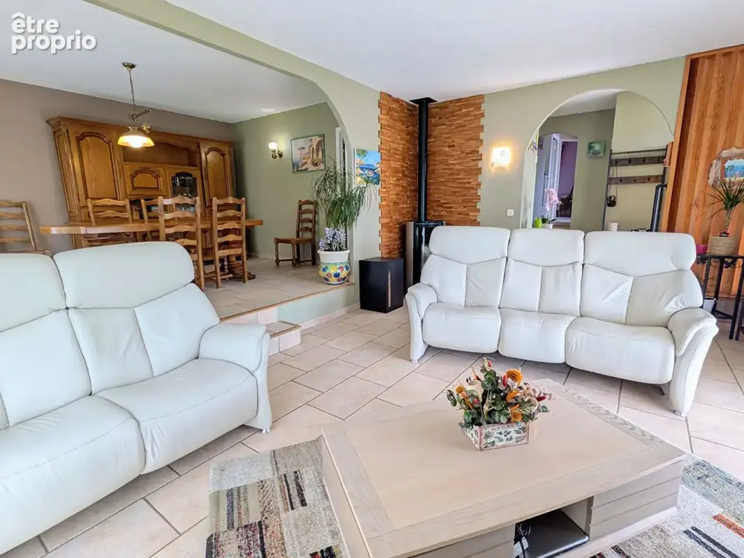 Maison - 3 chambres - 104m² habitables - 921m² de terrain - Demi sous-sol - photo 4