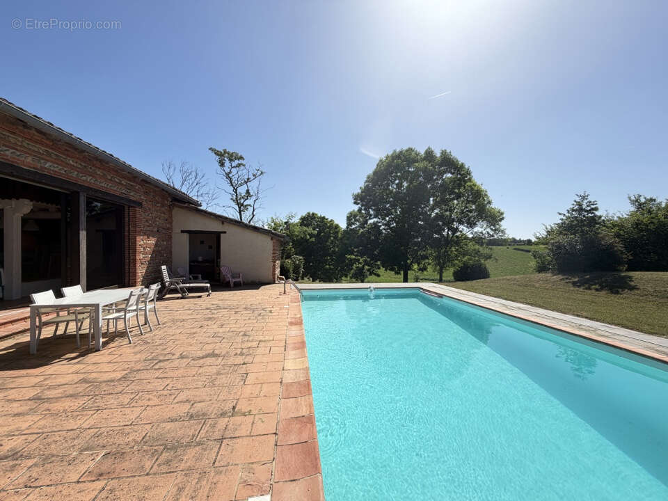 Propriété de 13 000 M2 avec maison de 200 M2 chai de 70 M2 et garage de 80 M2 - photo 4