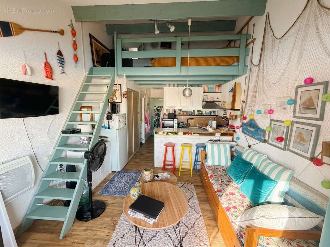 Coup de Cœur à Cap Coudalère : Duplex T2 + Mezzanine avec Double Vue Imprenable sur le coucher de soleil ! - photo 3