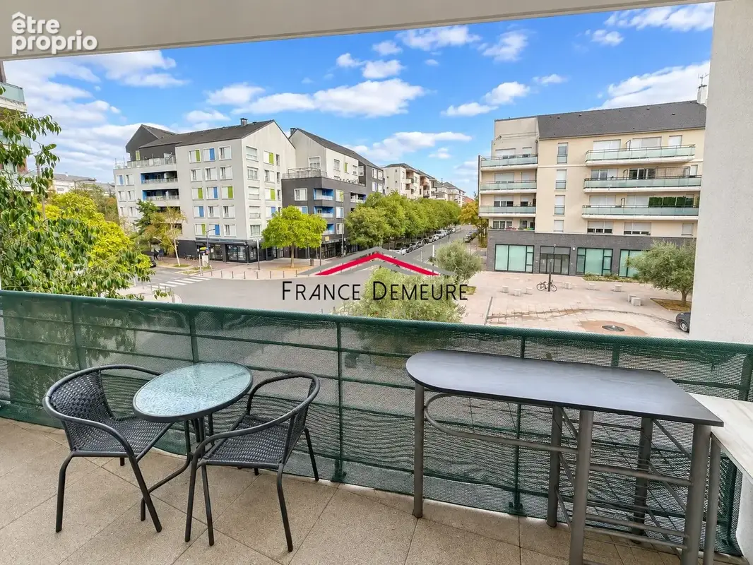Appartement 3 pièces 63 m² à vendre à Creteil (94000) - photo 2