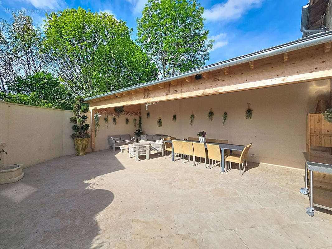 TROUVILLE SUR MER - Villa de 7 pièces avec garage - photo 5