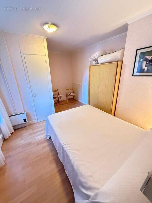   - Appartement à AX-LES-THERMES