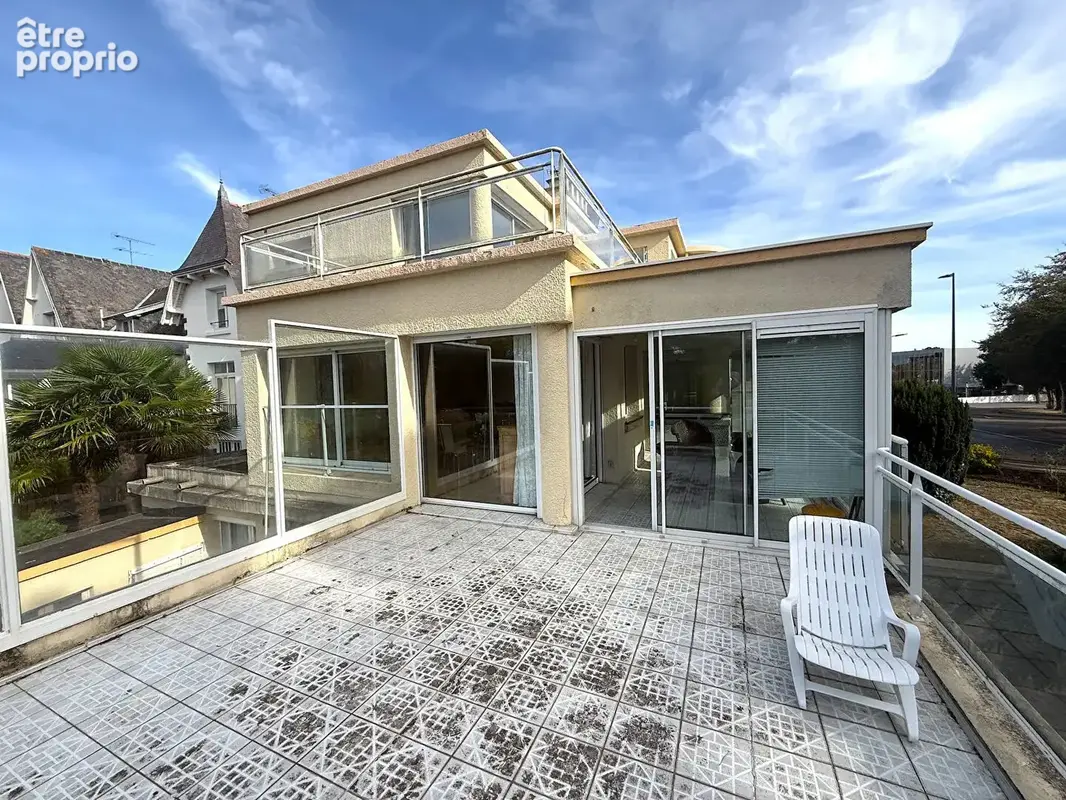 Maison d'architecte sur 702m2 de terrain - photo 9