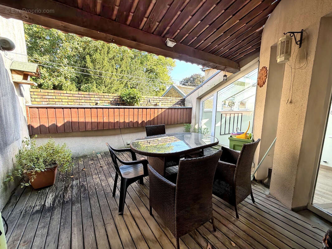 Maison à SAINTE-RUFFINE