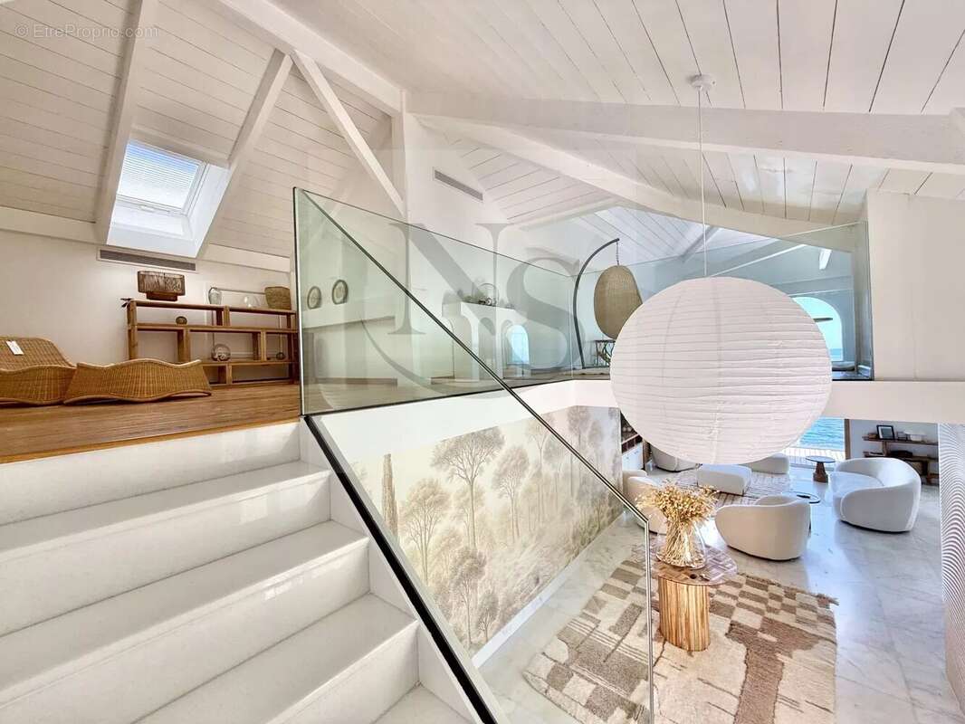 Maison à THEOULE-SUR-MER