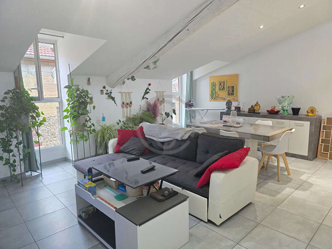 Appartement à LA COTE-SAINT-ANDRE