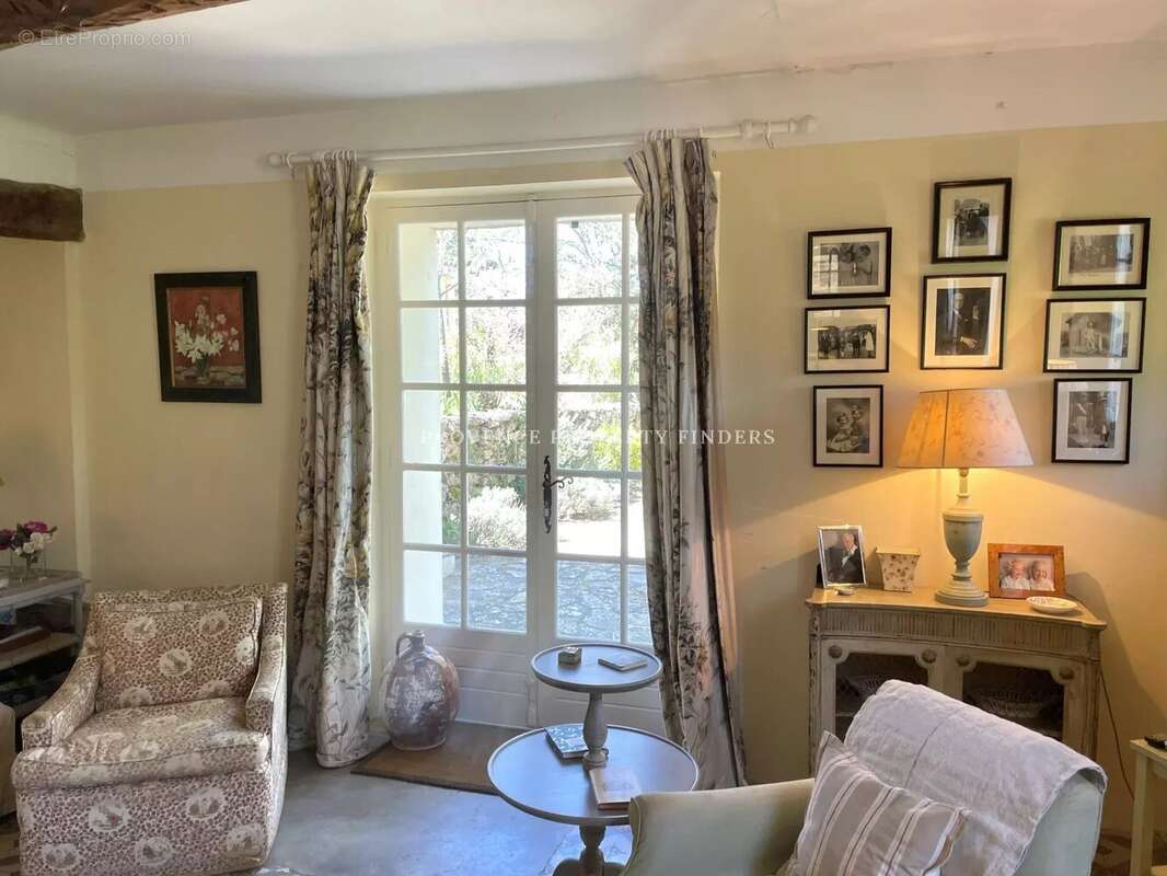 Maison à CORRENS