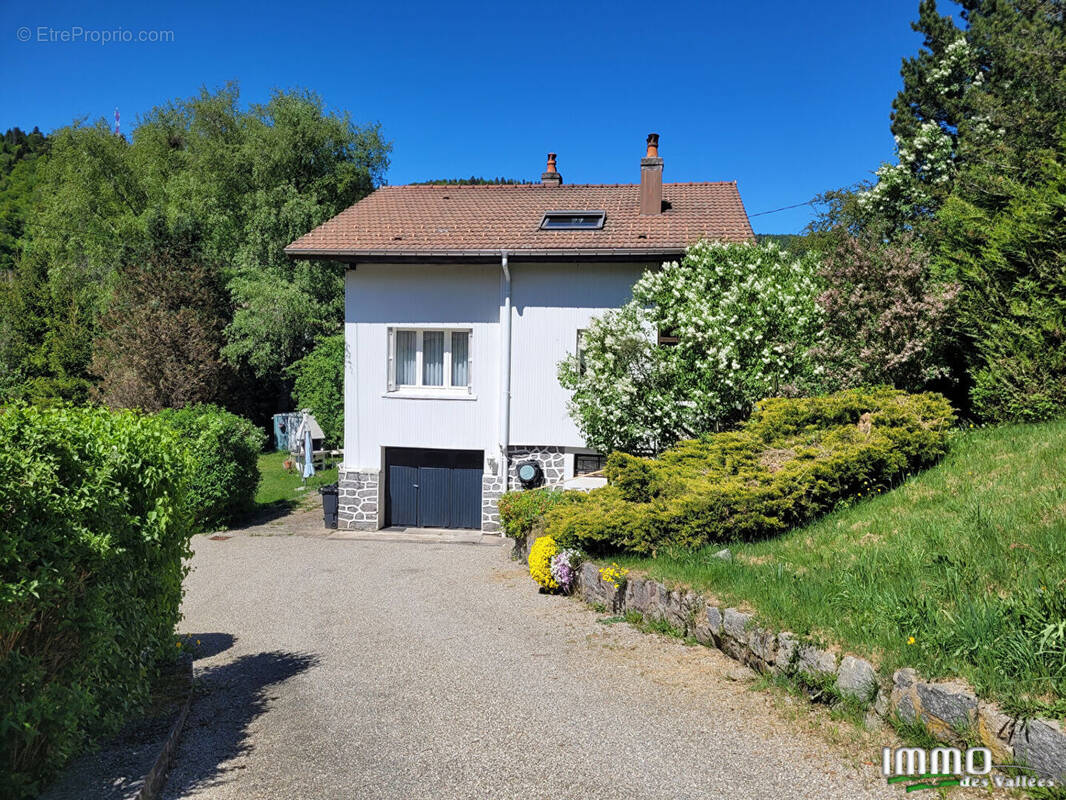 Maison à SAINT-MAURICE-SUR-MOSELLE