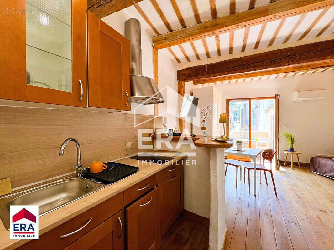 Appartement à PERNES-LES-FONTAINES