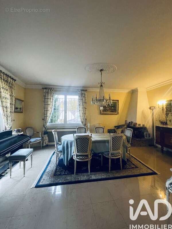 Photo 2 - Maison à TROYES