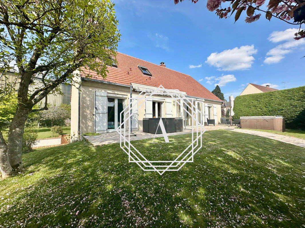Maison à SAINTE-GENEVIEVE