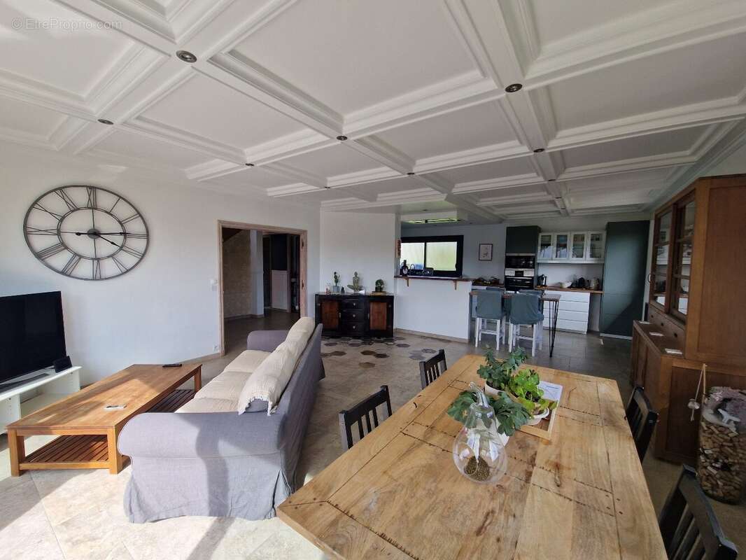 Maison à BRUYERES-LE-CHATEL