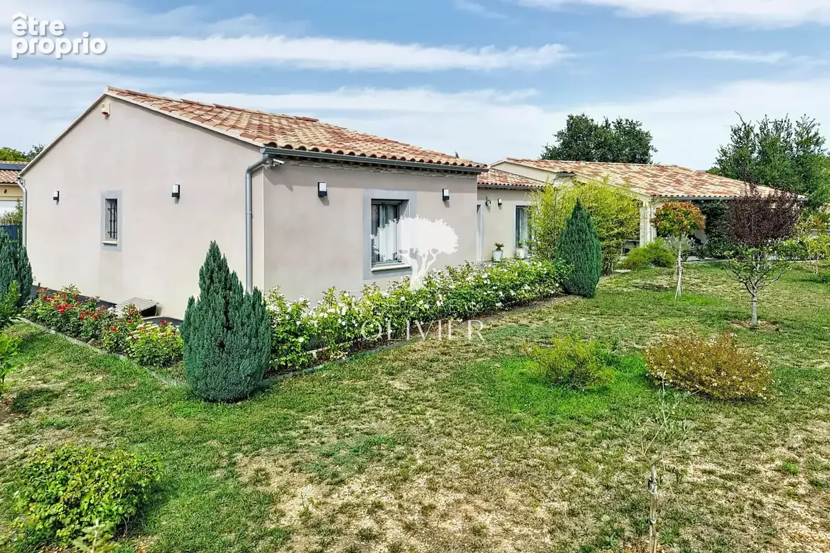 Maison 5 pièces 114 m² à vendre à Saint-Saturnin-Les-Apt (84490) - photo 2