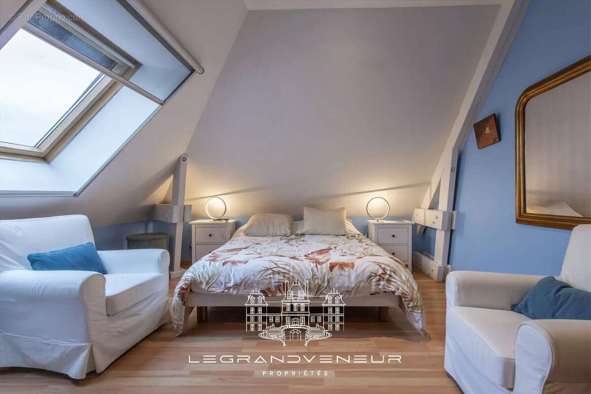 Maison à FONTAINEBLEAU