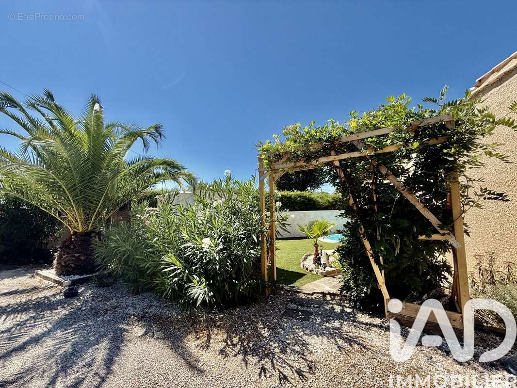 Photo 6 - Maison à LE CANNET-DES-MAURES