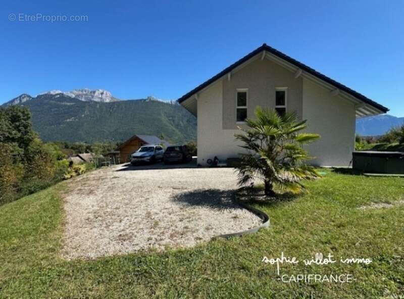 Maison à LATHUILE