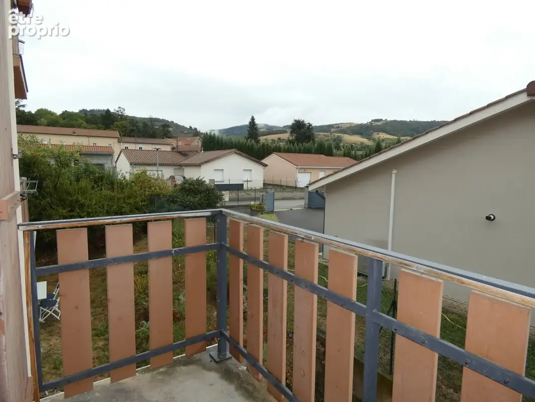T1 avec balcon et cave centre village - photo 6