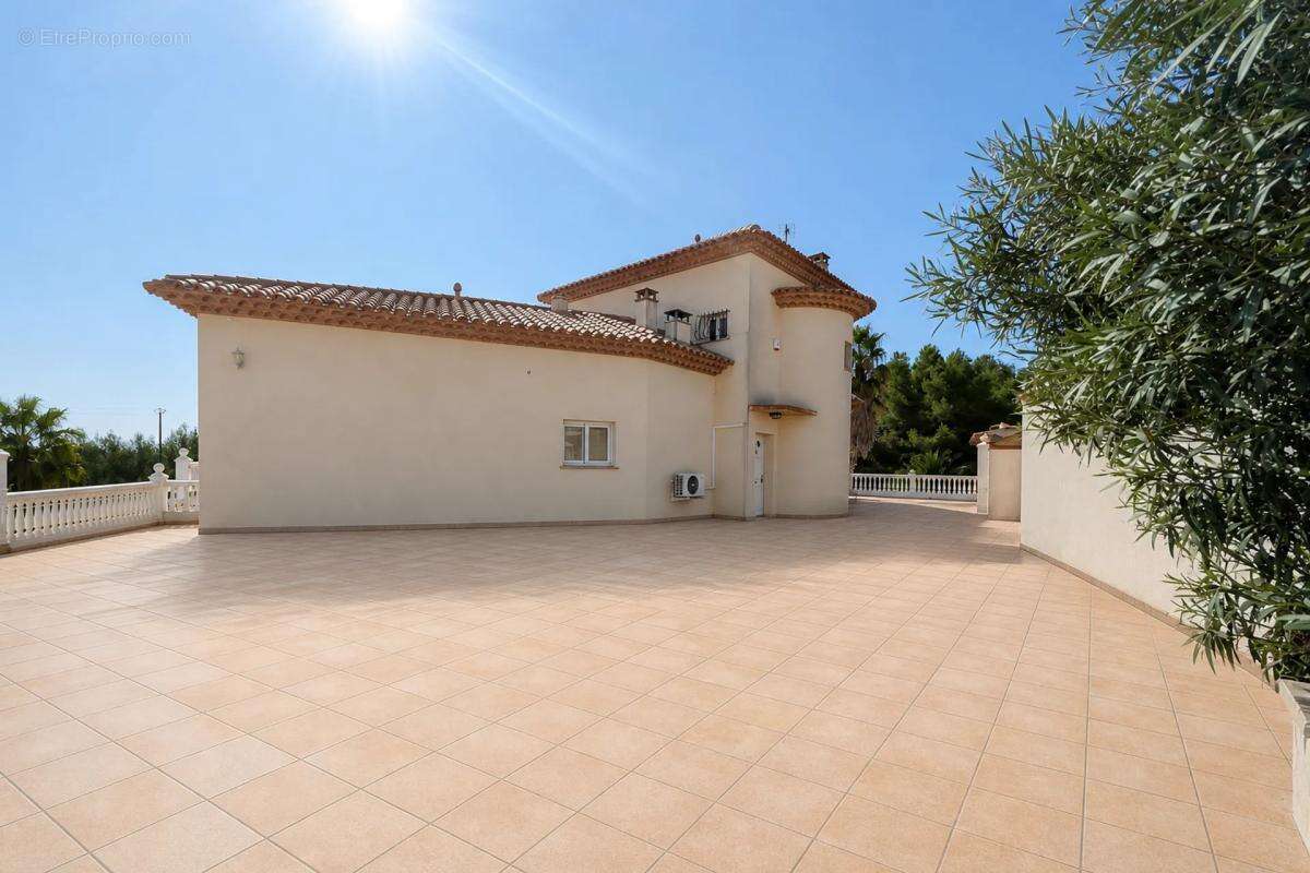 Maison à BAGES