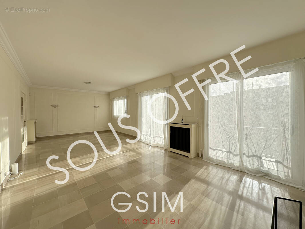 Maison à SURESNES