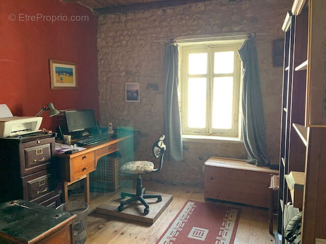 Maison à SAINT-THOMAS-DE-CONAC