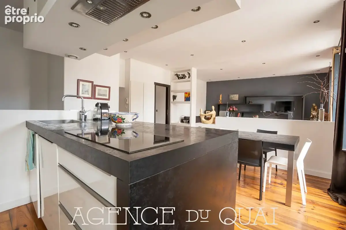 Appartement de standing en duplex avec terrasse de toit et vue exceptionnelle sur la cathédrale de Quimper - photo 5