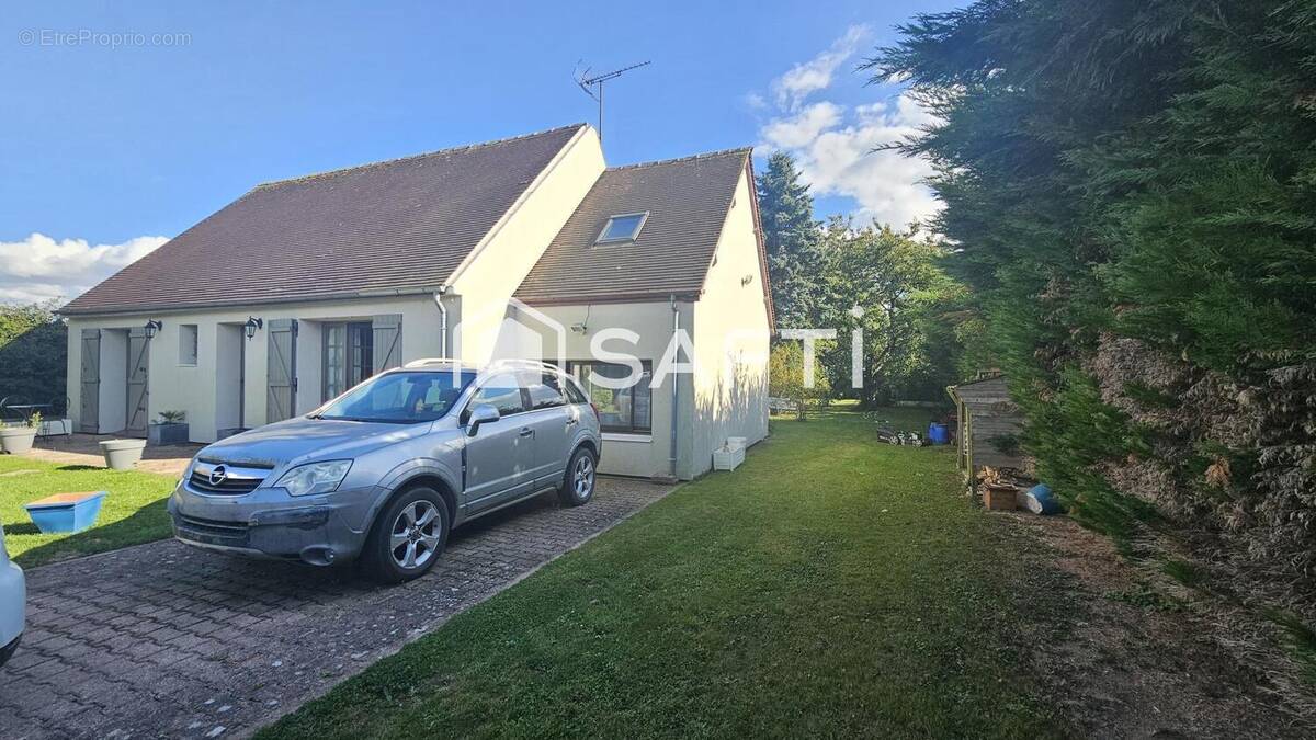 Photo 1 - Maison à BEAUFICEL-EN-LYONS